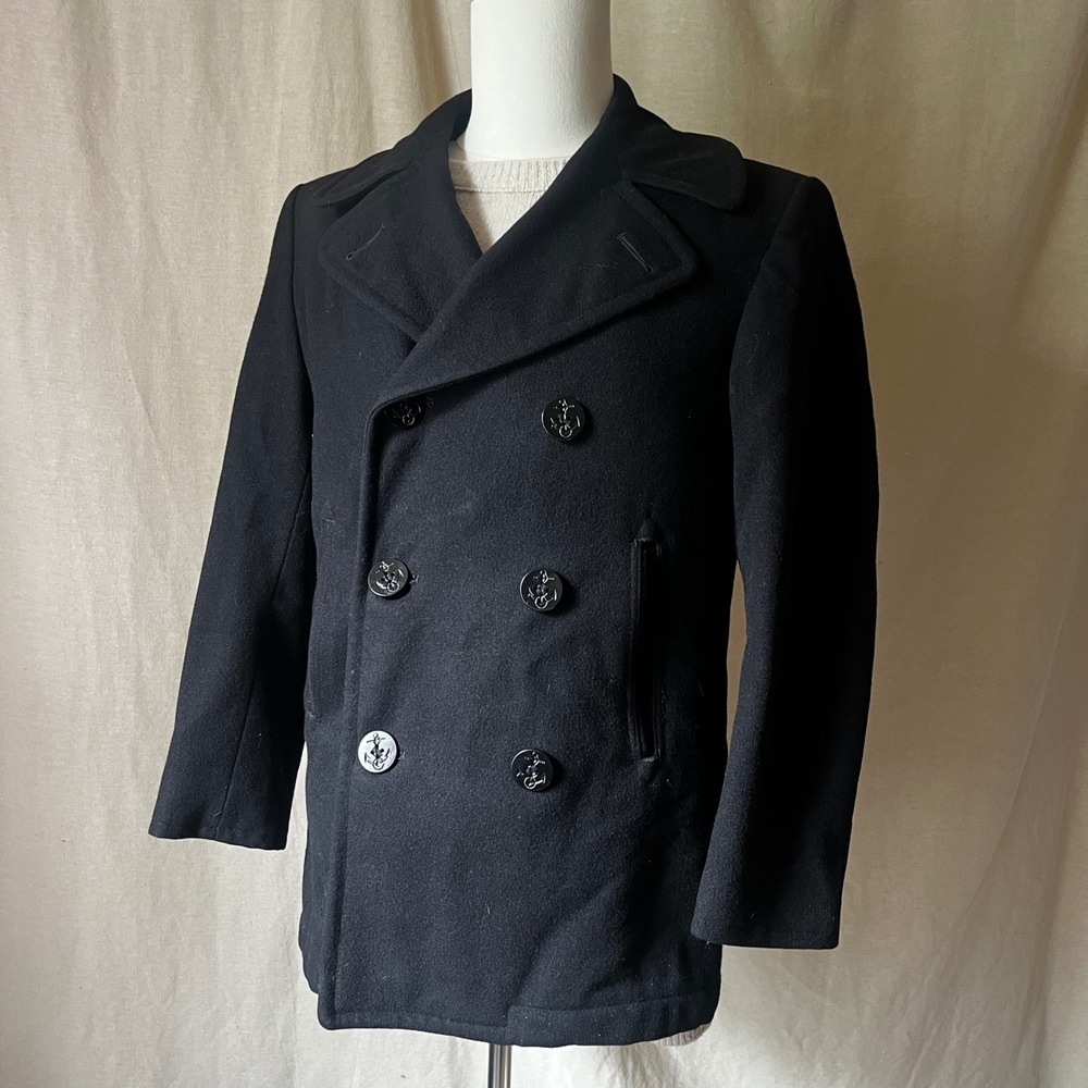 Vintage 1983 US Navy Men's Black Wool Peacoat 36S Military Issue Anchor Buttons